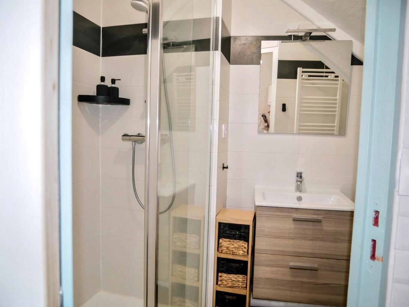 Appartement Nicolas En Vienne - Cosy, Confortable, Equipe